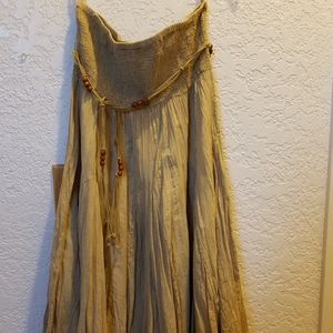 SUNDANCE 100% cotton skirt/bead accent belt